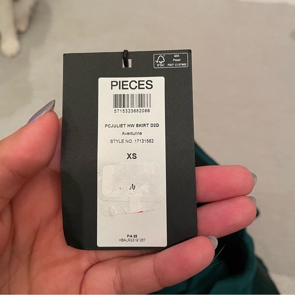 NWT PIECES TEAL SATIN SKIRT WITH ELASTIC WAIST - Picture 3 of 3